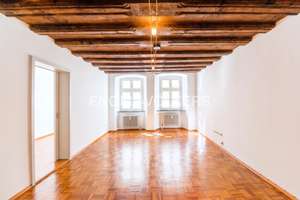 Saniertes 2-Zimmer-Wohnjuwel mit Aufzug in geschichtsträchtigem Regensburger Altstadt-Ensemble – 93047 Innenstadt, Regensburg – Vorschaubild 2