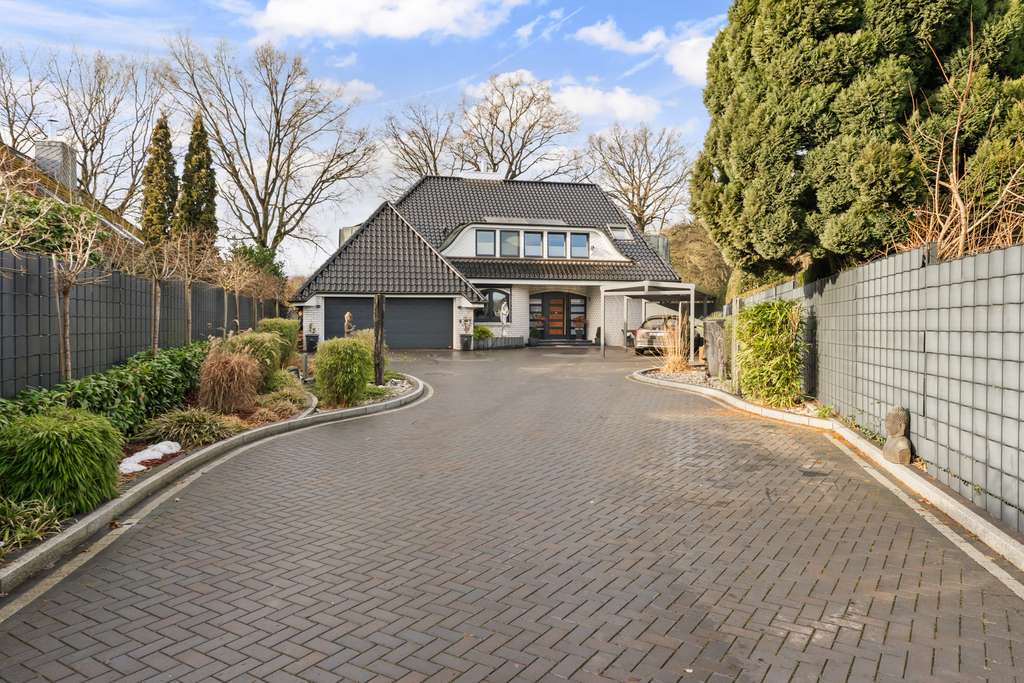 Immobilie in Kirchseelte - Kirchseelte | Traumhafte Villa in ruhiger Lage mit Pool, Sauna, Doppelgarage auf großzügigem Grundst - Bild 1