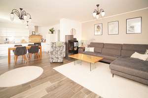 !! Traumhaus in C-Rabenstein !! Exklusive Doppelhaushälfte mit Garage, Terrasse und Garten – Riedbachweg 70, 9117 Rabenstein, Chemnitz – Vorschaubild 3