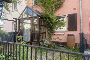 "Charmantes Reihenmittelhaus mit 5 Zimmern auf 98 m² – Ihr neues Zuhause auf Erbpacht!"  – Frankfurt am Main – Vorschaubild 2