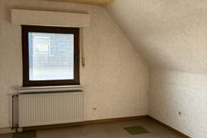 modernisierungsbedürftiges Einfamilienhaus mit Garage, Carport und großem Garten. – Pantaleonstraße 10, 50374 Erftstadt – Vorschaubild 17