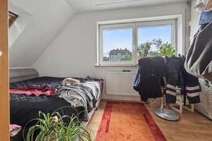Vermietete 3-Zimmer-Dachgeschosswohnung in Augsburg-Göggingen – Die vollständige Adresse der Immobilie erhältst du vom Anbieter., 86199 Göggingen-Süd, Augsburg – Vorschaubild 8