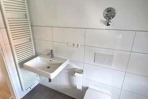 7536 - Durlacher Altstadt! 4-Zimmerwohnung mit Tageslichtbad zu vermieten! – Die vollständige Adresse der Immobilie erhältst du vom Anbieter., 76227 Durlach, Karlsruhe – Vorschaubild 8