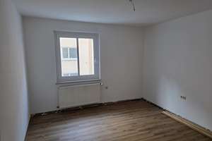 4-ZW mit kleinem Balkon in Grombühl - Unikliniknähe! – Steinheilstr. 35, 97080 Grombühl, Würzburg – Vorschaubild 3