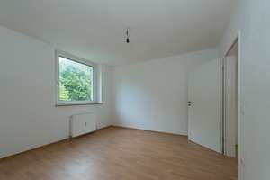 * SCHMUCKSTÜCK ZUM VERLIEBEN *  ren. 2-Zimmer-Wohnung m. Balkon – Ottostraße 19, 47198 Hochheide, Duisburg – Vorschaubild 4