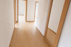 Seltene Gelegenheit in der Zellerau: Großzügige 3-Zimmer-Wohnung mit Balkon – Wredestraße 18b, 97082 Zellerau, Würzburg – Vorschaubild 14