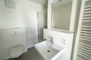 Modernes Leben auf 118 m²: Stilvolle 3-Zimmer-Wohnung mit Highlight-Dachterrasse und Aufzug – Biklenstraße 10, 70327 Untertürkheim (Ortsteil), Stuttgart – Vorschaubild 11