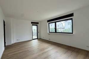 METZ IMMOBILIEN - Dreifamilienhaus mit Potenzial und großem Grundstück – 60437 Harheim, Frankfurt am Main – Vorschaubild 7