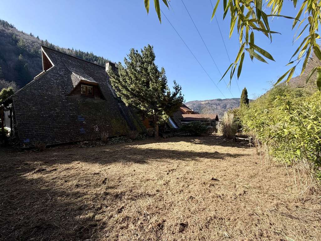 Immobilie in Oberried - Tradition trifft Nachhaltigkeit – Großzügiges Schwarzwaldhaus mit Einliegerwohnung und Wintergarten - Bild 1