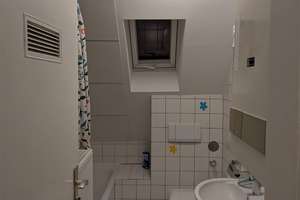 kleine 2-Zimmer-Dachgeschoss-Wohnung in Heidingsfeld**  – Werkingstraße 4, 97084 Heidingsfeld, Würzburg – Vorschaubild 4