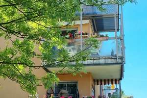 IDYLLISCH RUHIG UND MITTEN IM GRÜNEN - MIT GROSSEM BALKON! – Die vollständige Adresse der Immobilie erhältst du vom Anbieter., 1277 Seidnitz/Dobritz, Dresden – Vorschaubild 2