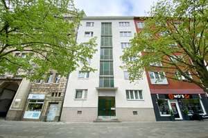 Zu Vermieten: Helle 2-Zimmer Dachgeschosswohnung mit Balkon in Charlottenburg – Die vollständige Adresse der Immobilie erhältst du vom Anbieter., 10585 Charlottenburg, Berlin – Vorschaubild 9