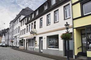 Renditeobjekt: Gepflegtes MFH mit 4 Wohneinheiten und 2 Gewerbeeinheiten – Krefeld – Vorschaubild 4