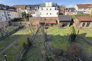 KA-Durlach! Zentral gelegenes Dreifamilienhaus mit ausgebautem DG, Balkonen und Garten – Die vollständige Adresse der Immobilie erhältst du vom Anbieter., 76227 Durlach, Karlsruhe – Vorschaubild 3