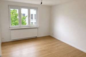 Sanierte  3-Zimmer-Wohnung in Stuttgart-West – WG-geeignet, Balkon, Einbauküche & zentrale Lage