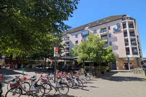 Helle und zentrale, zum Innenhof hin gelegene 2-Zimmerwohnung mit Südwest-Balkon am Frankfurter Hbf – Niddastr. 101, 60329 Gallus, Frankfurt am Main – Vorschaubild 2