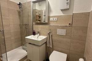 *** Modernisierte 2-Zi-Wohnung mit Loggia im beliebten Luisenhof sucht neuen Mieter *** – Margaretenstr. 9, 45145 Frohnhausen, Essen – Vorschaubild 10