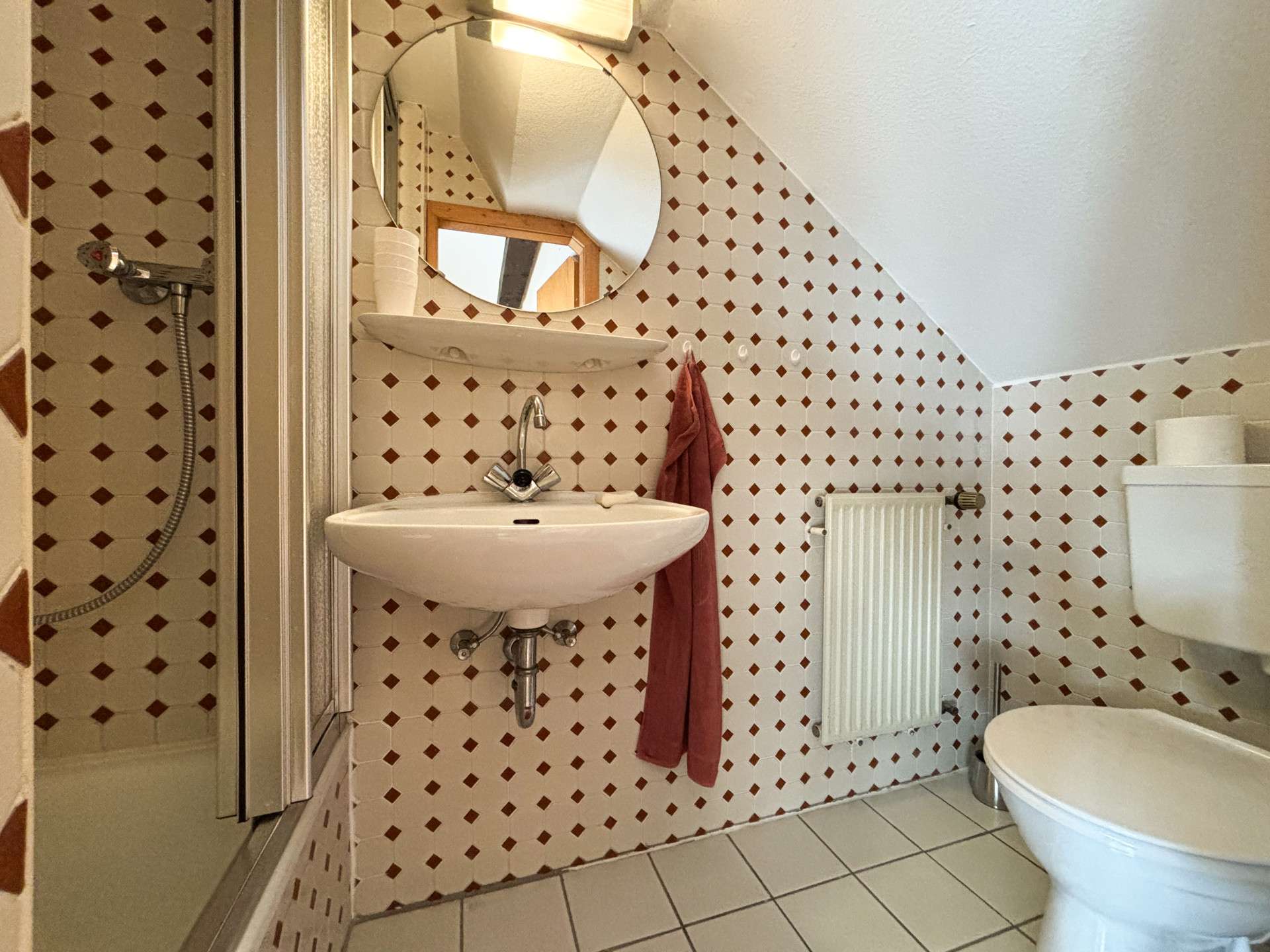 Immobilie in Hamm (Sieg) - *PREISREDUZIERT* Charmantes Einfamilienhaus mit 3 Garagen in zentraler Wohnlage von Hamm / Sieg! - Bild 14