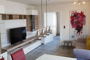 Stilvolle möblierte 2-Zimmer-Wohnung mit Balkon in Stuttgart-Hofen
