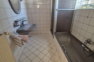 Einfamilienhaus mit kl. Werkstatt/Stallungen/Garage und Hof – Die vollständige Adresse der Immobilie erhältst du vom Anbieter., 76744 Wörth am Rhein – Vorschaubild 9