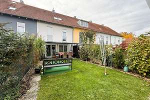 Reihenmittelhaus mit Garten und Garage in Ingolstadt-Ringsee – Die vollständige Adresse der Immobilie erhältst du vom Anbieter., 85053 Münchener Straße, Ingolstadt – Vorschaubild 4