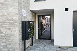Erstbezug: Helle 3 Zimmer mit Balkon, Einbauküche, Echtholz-Parkett, Bad mit Walk-In-Dusche, Aufzug – Biklenstraße 10, 70327 Untertürkheim (Ortsteil), Stuttgart – Vorschaubild 14