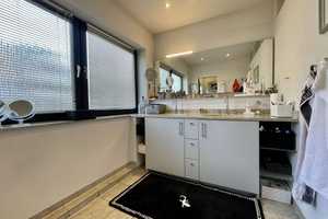 Elegant & Stilvoll: Traumhaftes Einfamilienhaus mit Garten & unglaublich viel Platz! – Köln – Vorschaubild 18