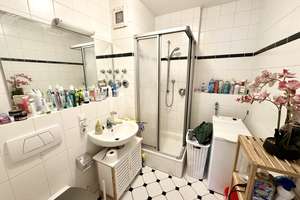 * helle und sehr schöne 2-Zimmer-Wohnung in denkmalgeschützter sanierter Villa * – Die vollständige Adresse der Immobilie erhältst du vom Anbieter., 1309 Striesen-Süd, Dresden – Vorschaubild 6