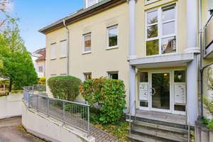 Attraktive 2-Raum-Wohnung mit Balkon in beliebter Gegend – Die vollständige Adresse der Immobilie erhältst du vom Anbieter., 1309 Blasewitz (Stadtteil), Dresden – Vorschaubild 2