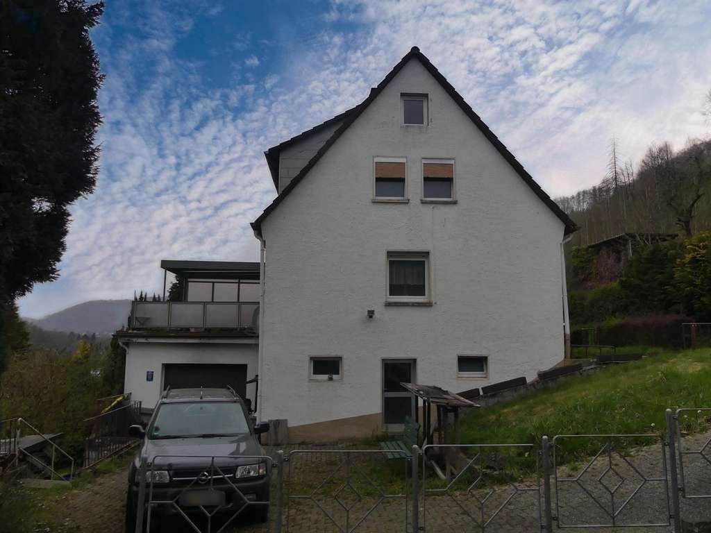 Immobilie in Werdohl - Wohnen im Grünen: Einfamilienhaus mit vielen Möglichkeiten in Werdohl zu verkaufen! - Bild 3