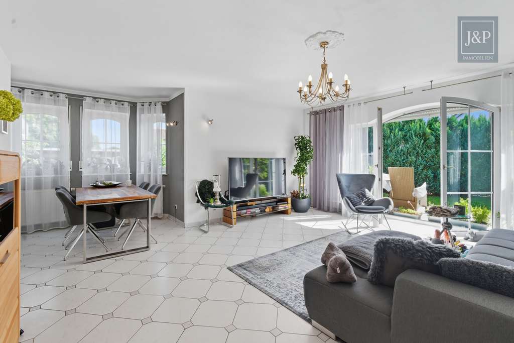 Immobilie in Glattbach - Einmalige Gelegenheit! Ihr Anwesen im Villenviertel von Glattbach. Einliegerwohnung & Waldnähe - Bild 3