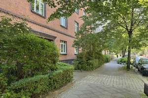 Großzügige 3,5-Zimmer-Wohnung mit zwei Tiefgaragenstellplätzen in Berlin-Pankow – Die vollständige Adresse der Immobilie erhältst du vom Anbieter., 13189 Pankow (Ortsteil), Berlin – Vorschaubild 2