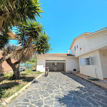 Haus 15 Minuten von Roda de Barà entfernt