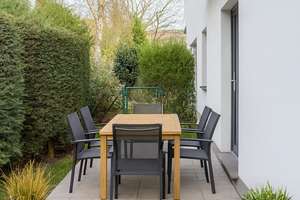 Großzügige Doppelhaushälfte in gehobener Wohnlage von Niederkassel mit Garten und Kamin – Die vollständige Adresse der Immobilie erhältst du vom Anbieter., 40547 Niederkassel, Düsseldorf – Vorschaubild 15