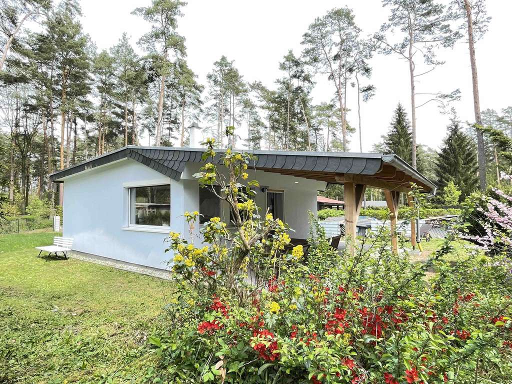Immobilie in Schorfheide - bezugsfreies Ferienhaus Freizeithaus Nähe Üdersee/ Werbellinsee Eigentumsland - Bild 0