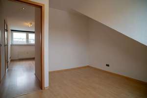 Großzügiges Wohnen unterm Dach – lichtdurchflutet & charmant – Die vollständige Adresse der Immobilie erhältst du vom Anbieter., 68305 Waldhof, Mannheim – Vorschaubild 15