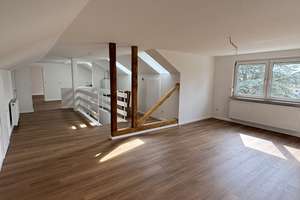 Attraktive Dachgeschosswohnung in Dortmund-Körne! Renoviert und ab sofort bezugsfertig.