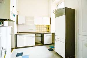 Klassische Altbauwohnung in denkmalgeschütztem Haus -provisionsfrei- mit Frankfurter Bad – 65183 Westend / Bleichstraße, Wiesbaden – Vorschaubild 6
