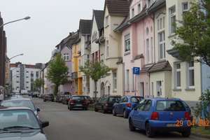 Gepflegte Hochparterre-Wohnung mit zweieinhalb Zimmern und Balkon in Essen-Rüttenscheid