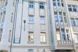 Jugendstil Altbau: Vermietete 3 Zimmer Wohnung / Aufzug/ Keller