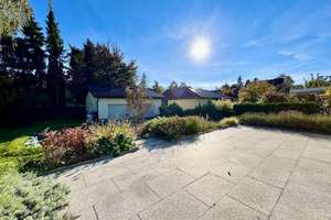 VIEL PLATZ ZUM WOHNEN, ARBEITEN & ENTSPANNEN - GROSSE TERRASSE & POOL- GARAGE FÜR 2 PKW – Heiterwanger Weg 36 po, 12209 Lichterfelde, Berlin – Vorschaubild 15