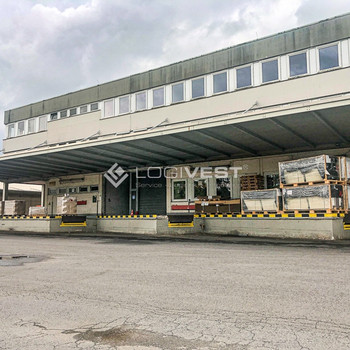 Halle mit Büro und Freifläche nahe der Autobahn!