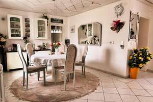 Zwei Häuser, ein Grundstück – vielseitiges Zweifamilienhaus mit großem Garten in Langgöns – 35428 Langgöns – Vorschaubild 10