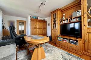 Sonnige 2-Zimmer-Dachgeschosswohnung mit gemütlichem Flair und Weitblick auf Geislingen – Die vollständige Adresse der Immobilie erhältst du vom Anbieter., 72351 Geislingen – Vorschaubild 3