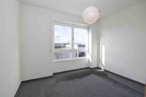 Helle 1,5 ZKB mit großem sonnigen Balkon und Blick ins Grüne - Unvermietet! – Augsburg – Vorschaubild 5
