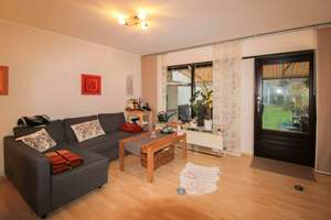 Einziehen & Wohlfühlen: Reihenmittelhaus mit Garage und Garten (Erbbaurecht) – Die vollständige Adresse der Immobilie erhältst du vom Anbieter., 47167 Neumühl, Duisburg – Vorschaubild 2