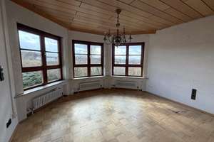 Platz für fünf Parteien – und trotzdem genug Ruhe für den Sonntagskaffee – Die vollständige Adresse der Immobilie erhältst du vom Anbieter., 73035 Göppingen – Vorschaubild 6