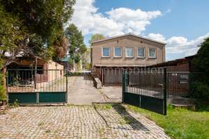 Weixdorf - Einfamilienhaus mit Gewerbeeinheit und Lagerhalle