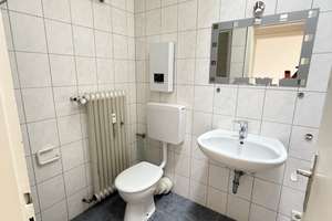 Rheinstr. 93/2 Zi-DG WHG mit geraden Wänden und Terrasse /Aufzug – Rheinstrasse 93, 47798 Stadtmitte, Krefeld – Vorschaubild 7