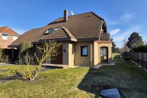 Einfamilienhaus mit Garage in Brehna, 5 Zimmer, 122 m² Wfl. – Die vollständige Adresse der Immobilie erhältst du vom Anbieter., 6796 Brehna – Vorschaubild 1